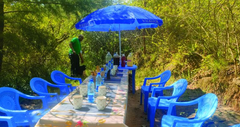 Services kee botanical garden visits tea break